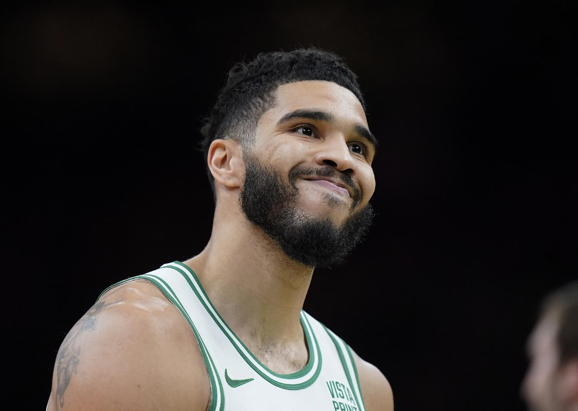 绿军内部唤醒呼声：塔图姆表现引发团队反思，寻找突破口