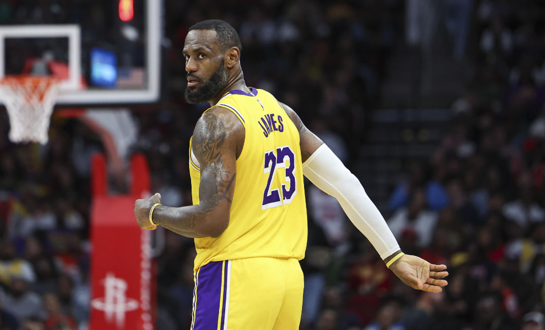 詹姆斯：时代巨星的又一辉煌夜晚